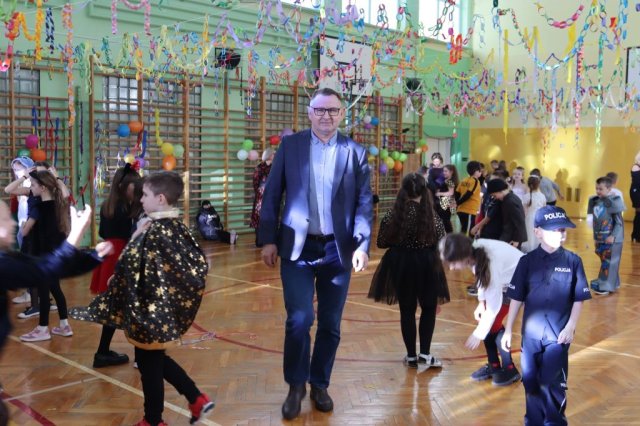 b_1024_768_0_00_images_2023_2024_WYDARZENIA_Choinka_418418148_840202191241064_44190328555172555_n